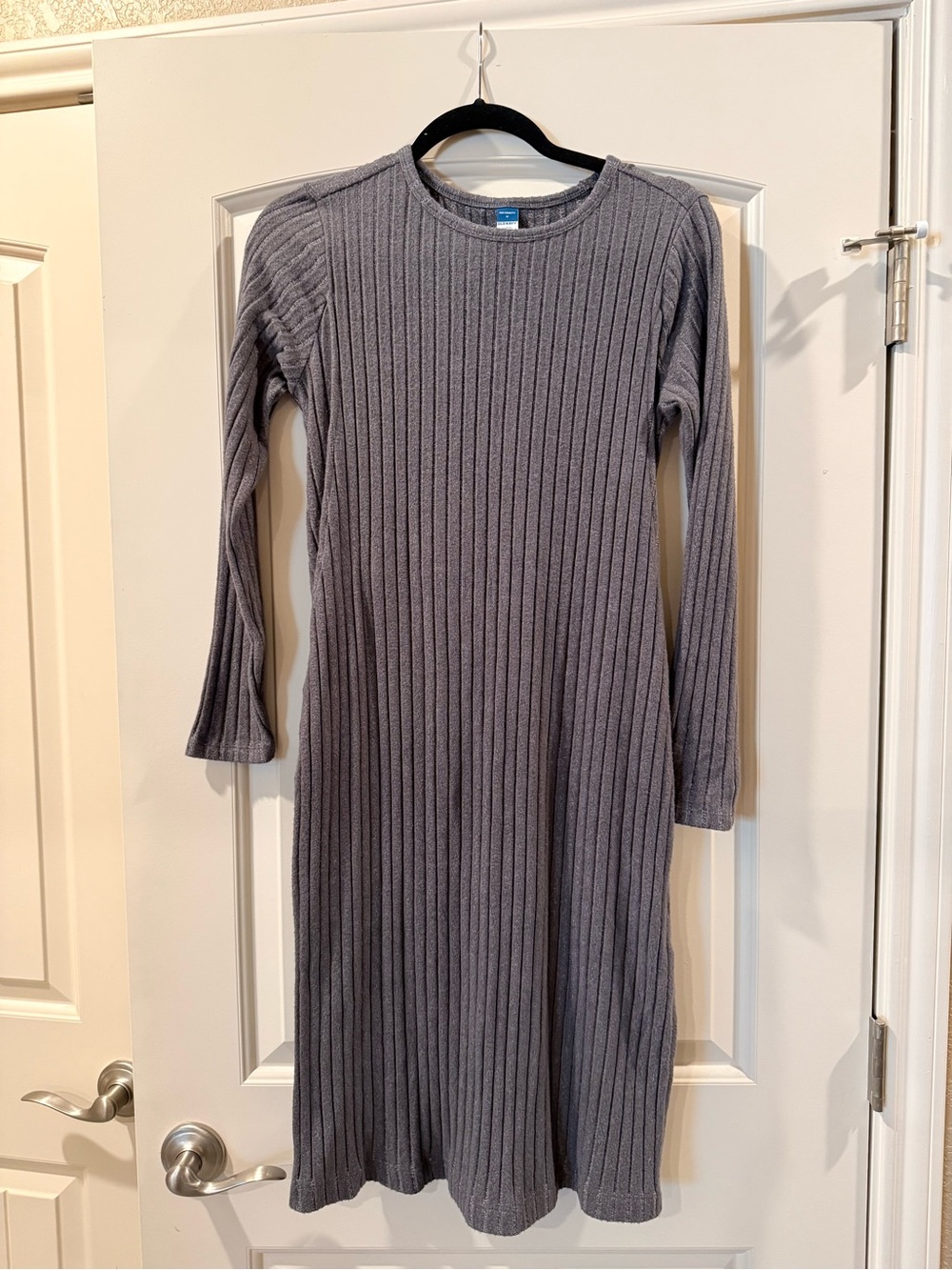 Maternity Old Navy Gray Ribbed Long-Sleeve Midi Dress